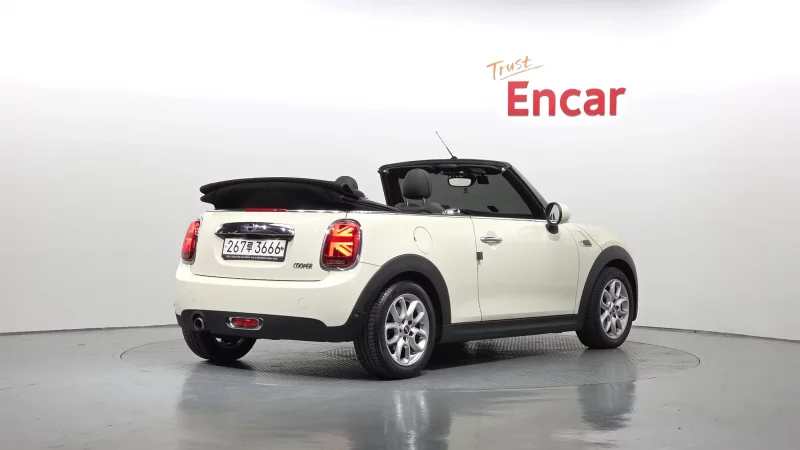 MINI Cooper Convertible
