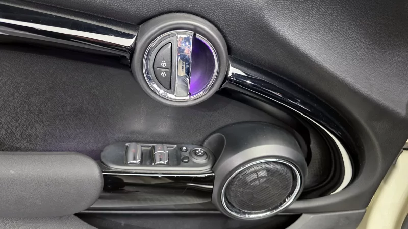 MINI Cooper Convertible