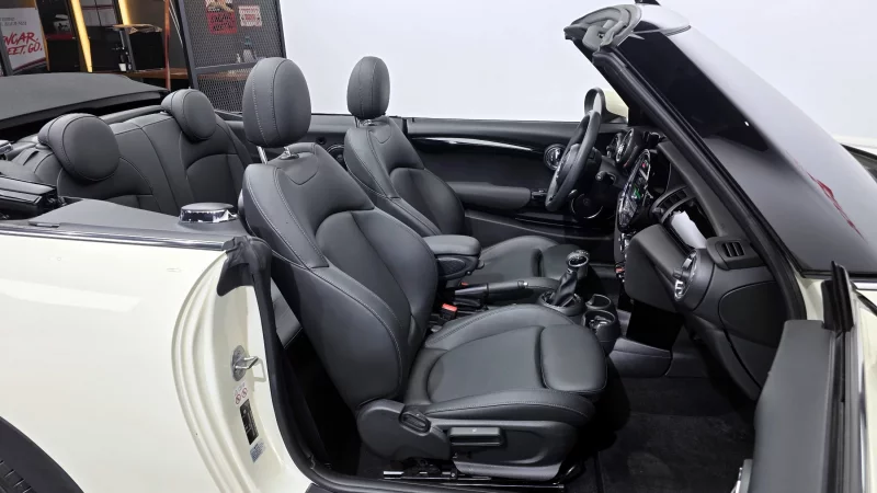 MINI Cooper Convertible