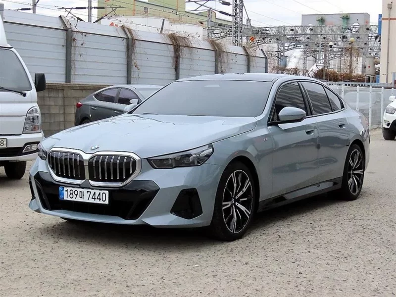 BMW 5-Series