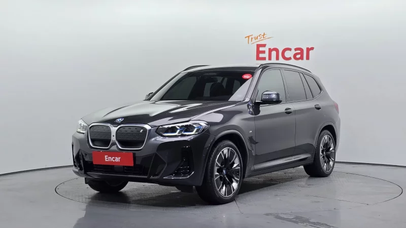 BMW iX3