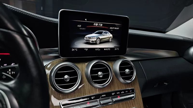 Mercedes-Benz C-Class