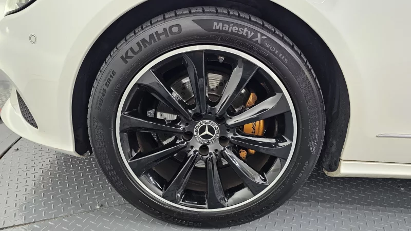 Mercedes-Benz CLS-Class