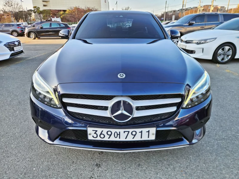 Mercedes-Benz C-Class