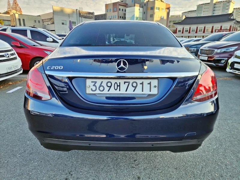 Mercedes-Benz C-Class