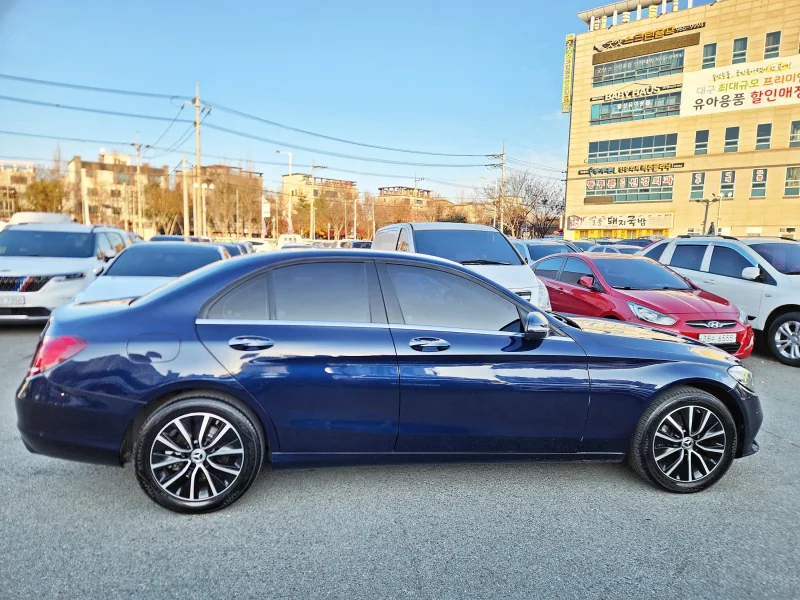 Mercedes-Benz C-Class