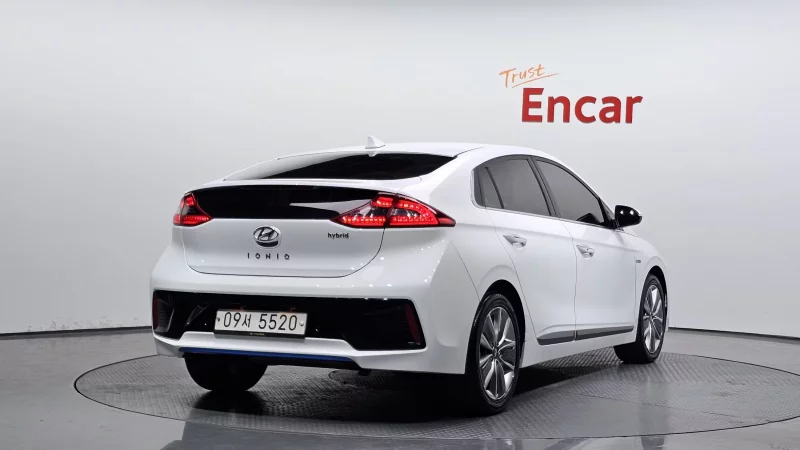 Hyundai Ioniq
