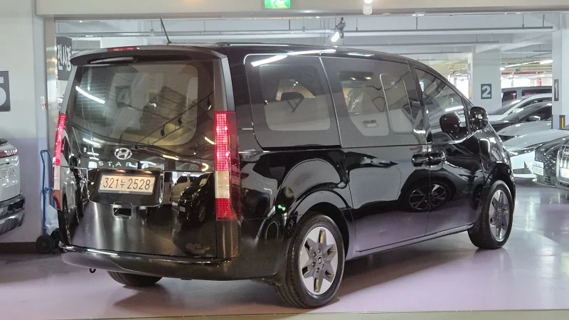 Hyundai Staria