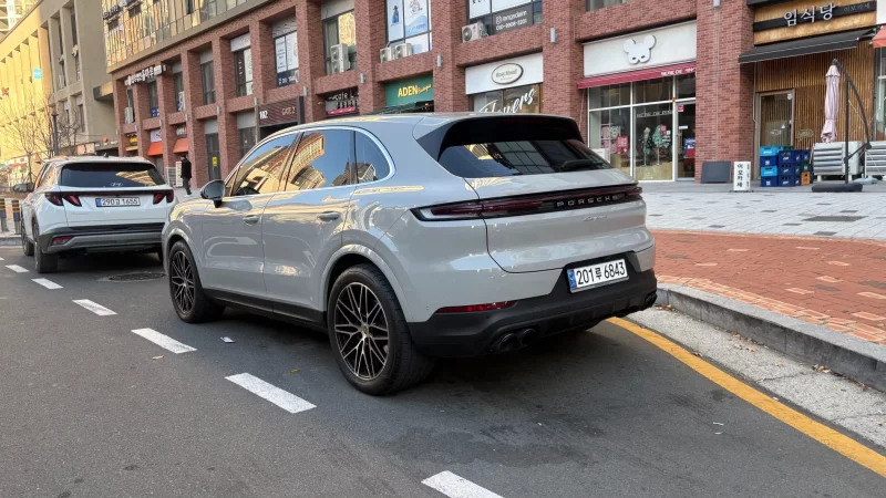 Porsche CAYENNE