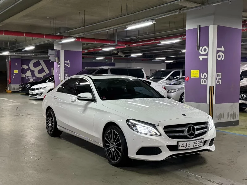 Mercedes-Benz C-Class