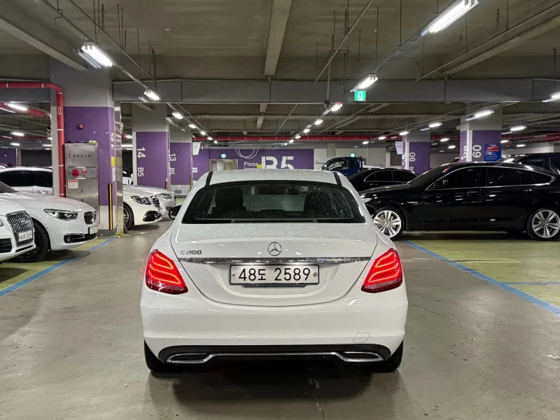 Mercedes-Benz C-Class