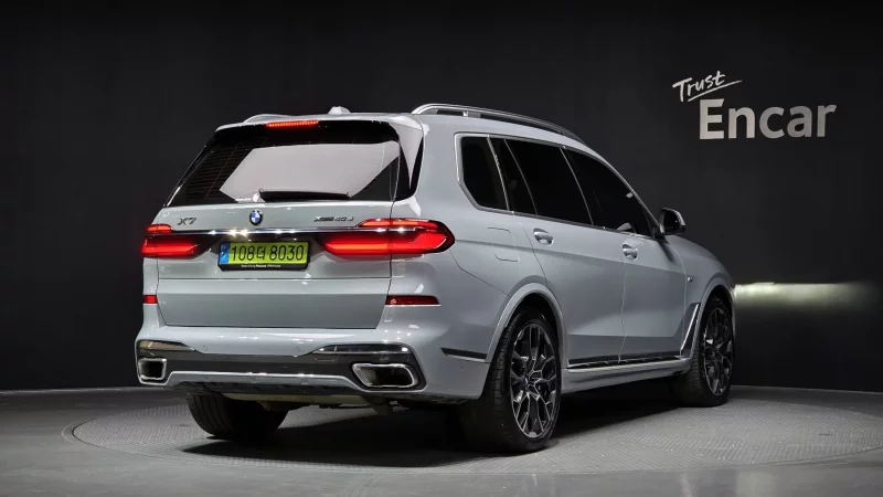 BMW X7