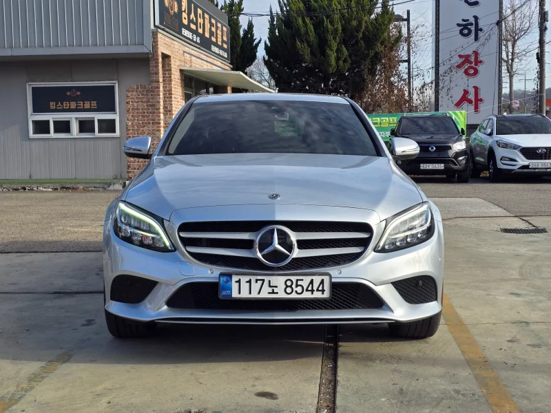 Mercedes-Benz C-Class