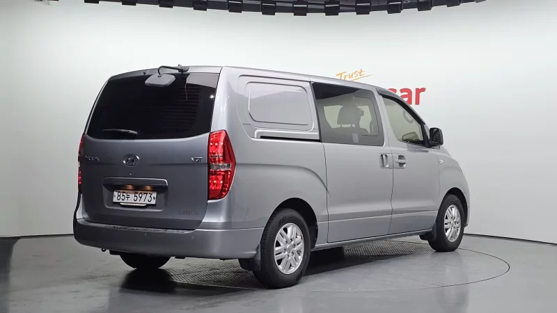 Hyundai Grand Starex