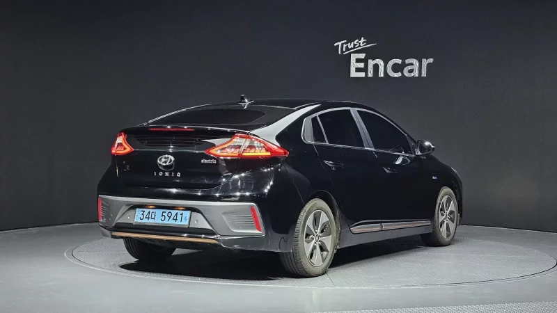 Hyundai Ioniq