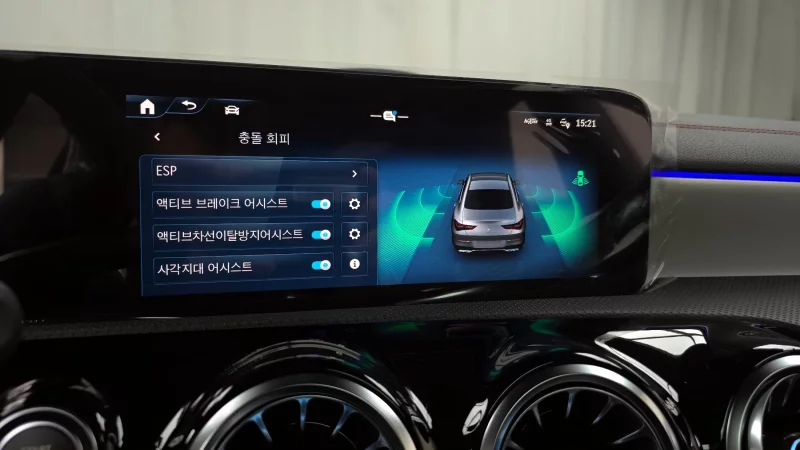 Mercedes-Benz CLA-Class