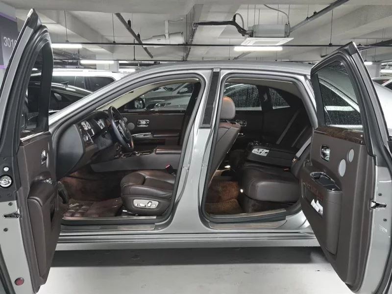 Rolls-Royce GHOST