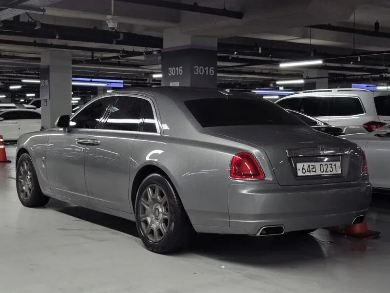 Rolls-Royce GHOST