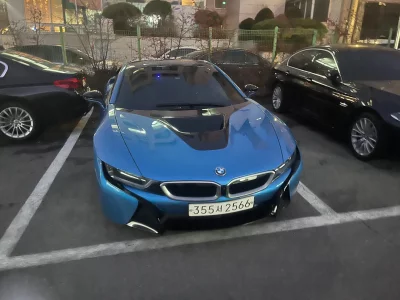 BMW i8