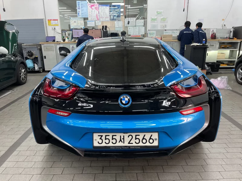 BMW i8