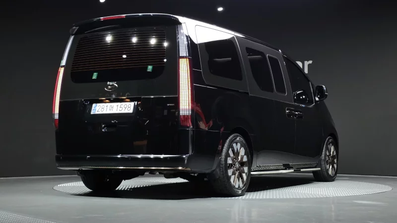 Hyundai Staria