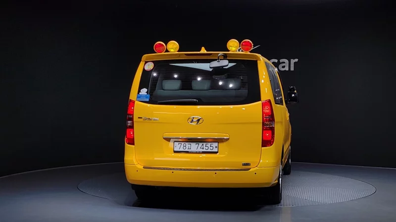 Hyundai Starex