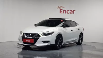 Nissan MAXIMA