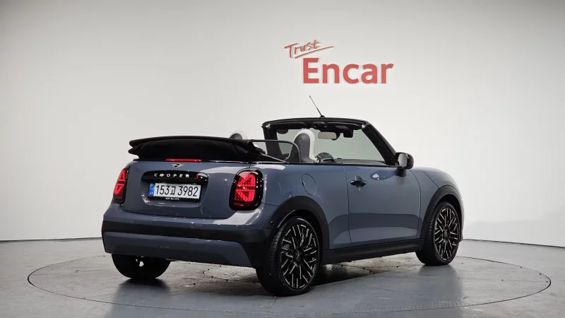 MINI Cooper Convertible