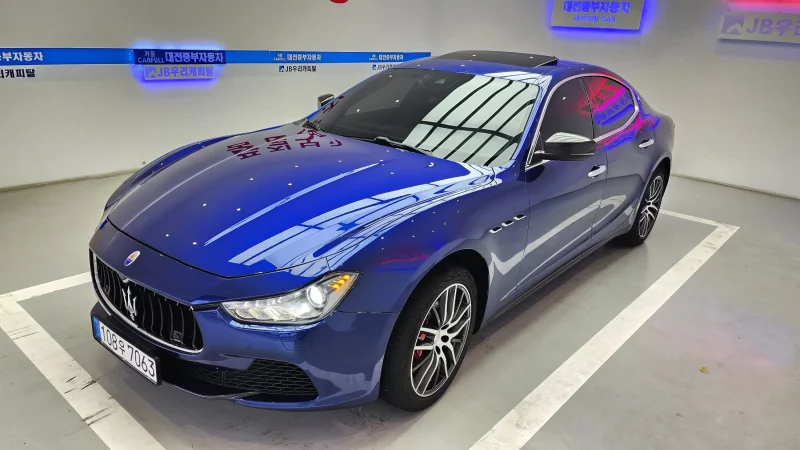 Maserati GHIBLI