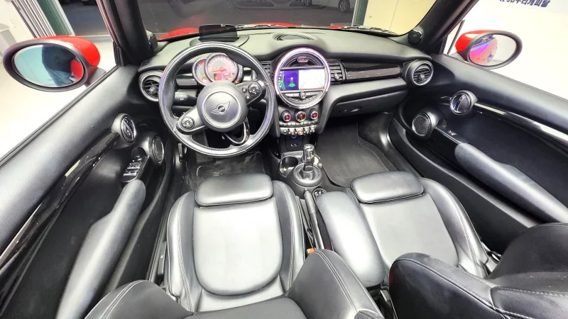 MINI Cooper Convertible