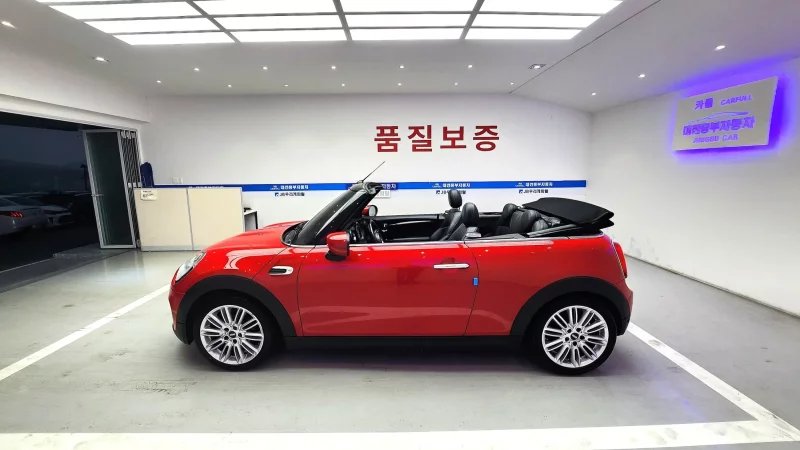 MINI Cooper Convertible