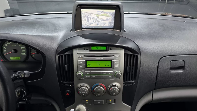 Hyundai Grand Starex