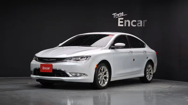 Chrysler 200