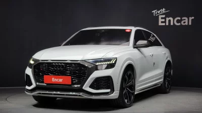 Audi RSQ8
