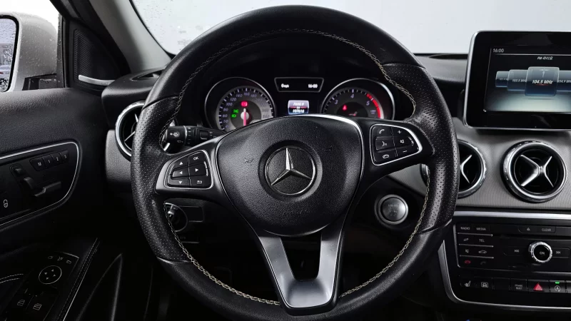 Mercedes-Benz GLA-Class