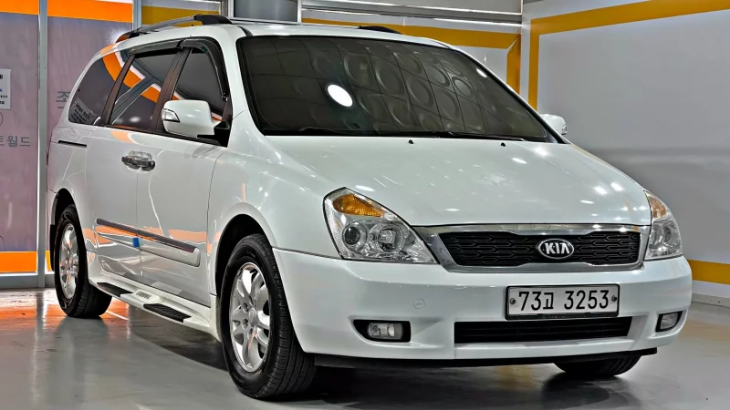 Kia Carnival