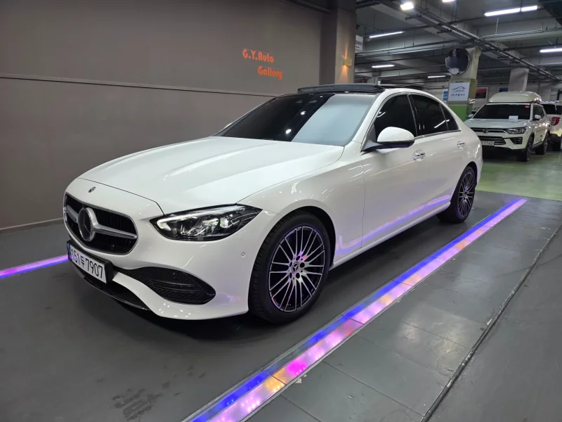 Mercedes-Benz C-Class