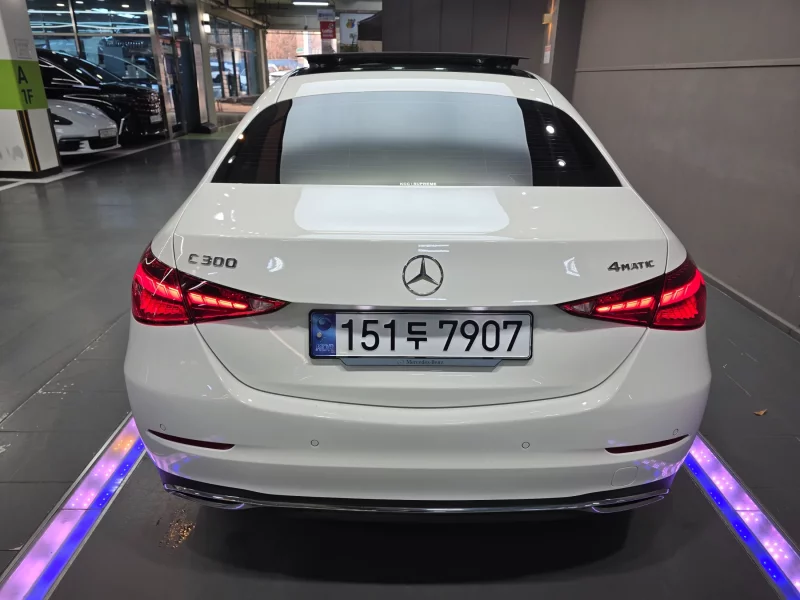 Mercedes-Benz C-Class