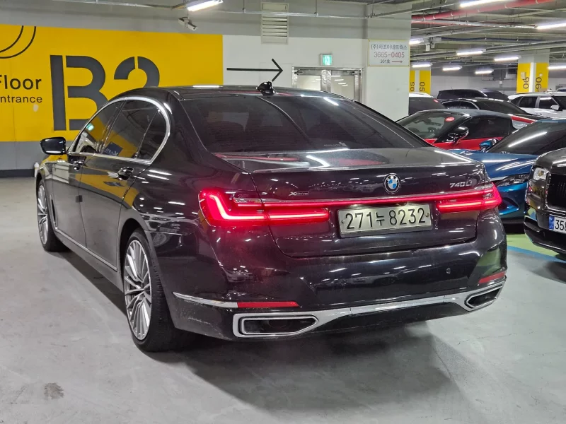 BMW 7-Series