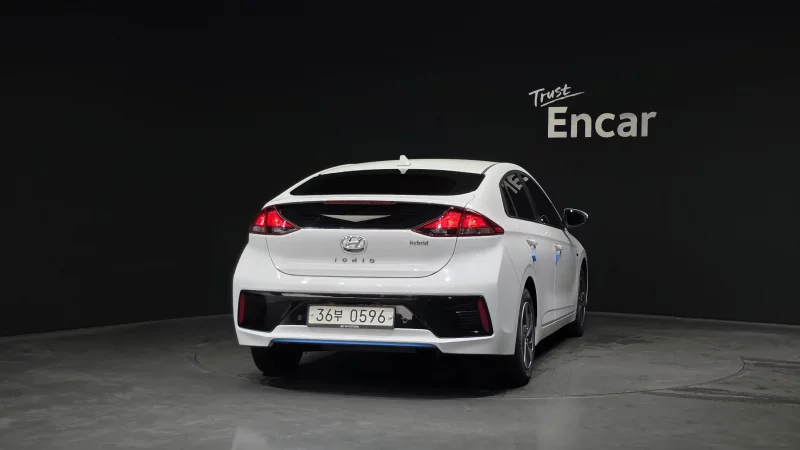 Hyundai Ioniq