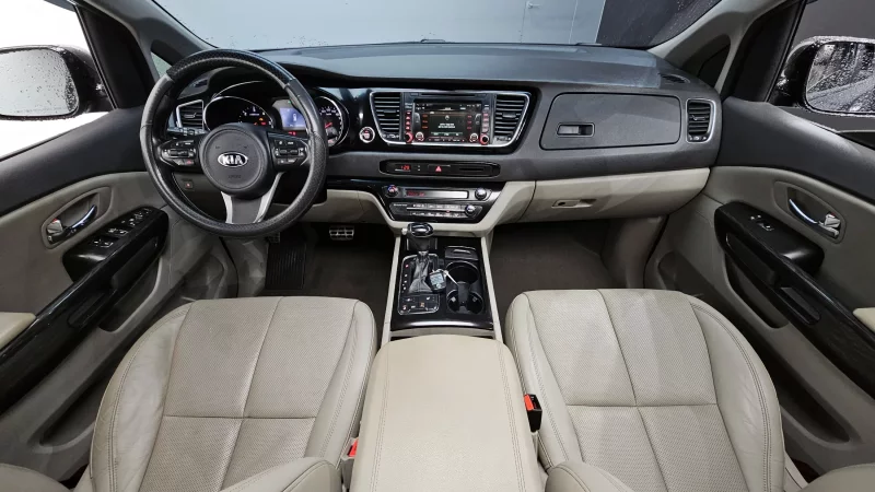 Kia Carnival
