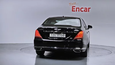 Genesis EQ900