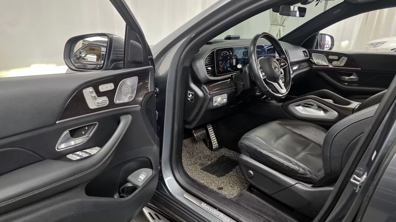 Mercedes-Benz GLE-Class