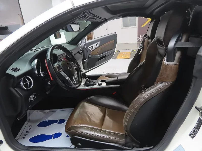 Mercedes-Benz SLK-Class