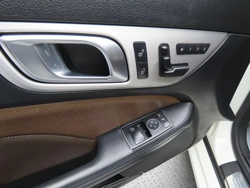 Mercedes-Benz SLK-Class