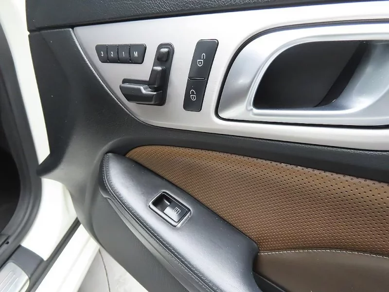 Mercedes-Benz SLK-Class