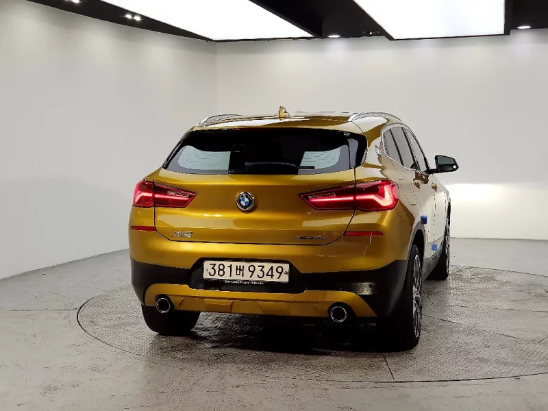 BMW X2