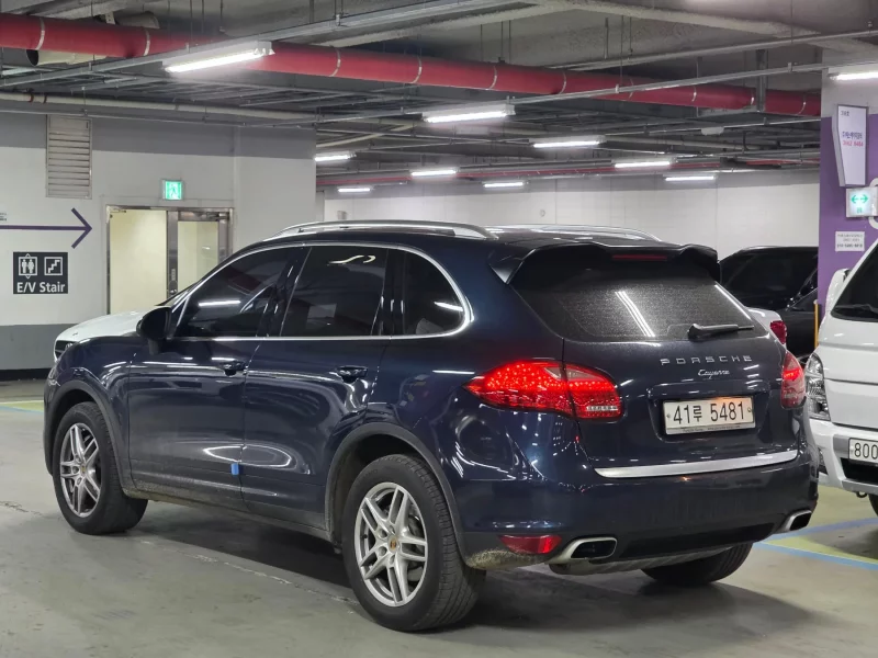Porsche CAYENNE