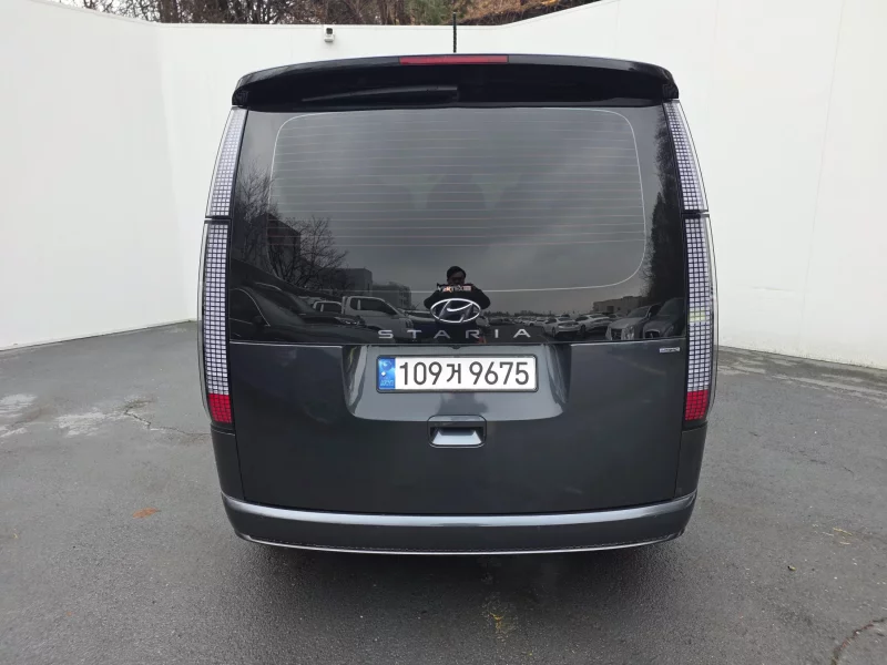Hyundai Staria