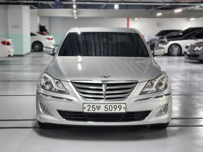 Hyundai Genesis